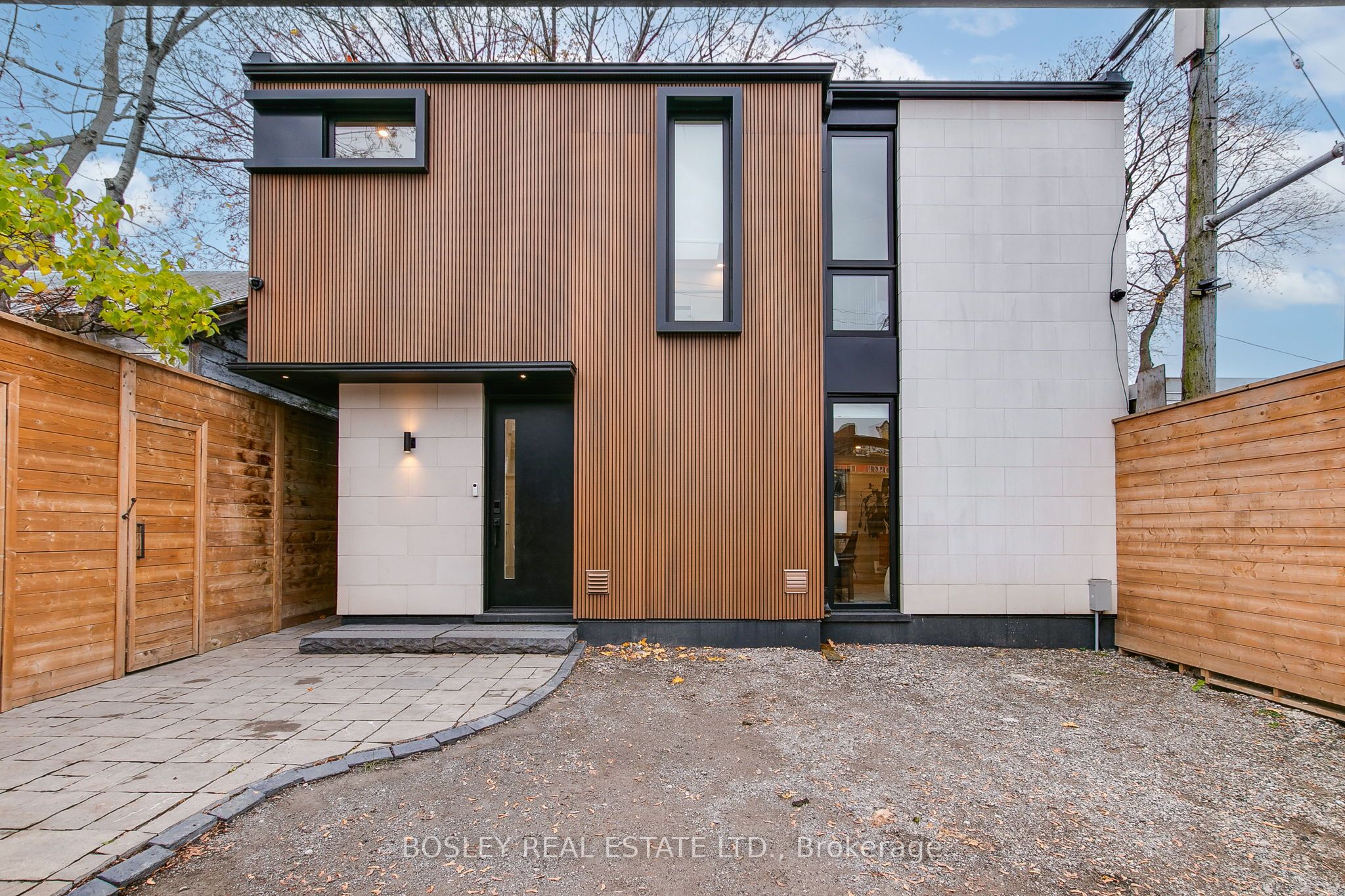 Main and Rea-108 Moberly Avenue, Toronto, ON, M4C 4B1
