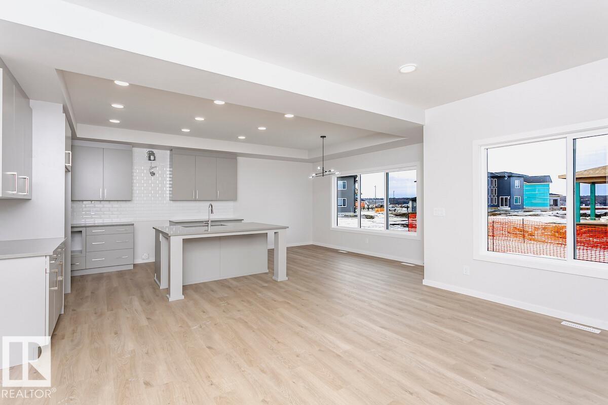 Additional image 6 of 7622 Kimiwan Crescent SW, Edmonton, AB, T6W1A5