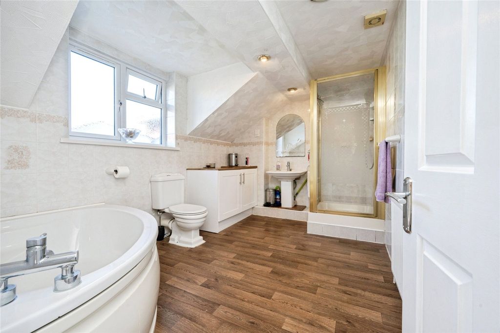 Additional image 25 of 8 bed detached house for saleGreen End Road, Bedford, Bedfordshire MK43