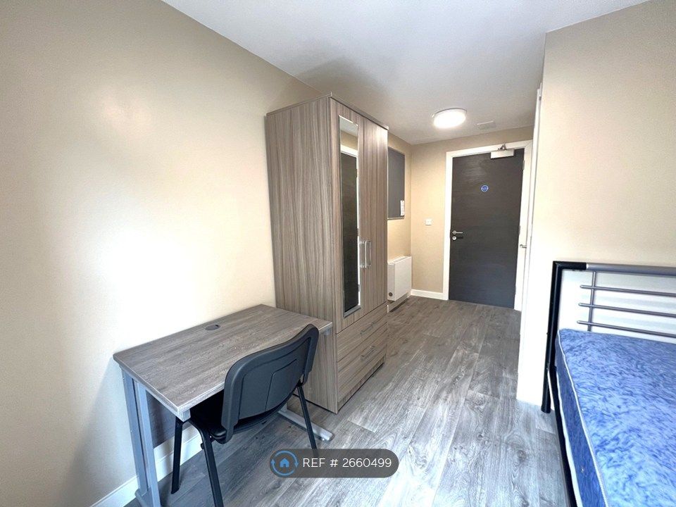 6 bed flat to rentStokes Croft, Bristol BS2 photo 2