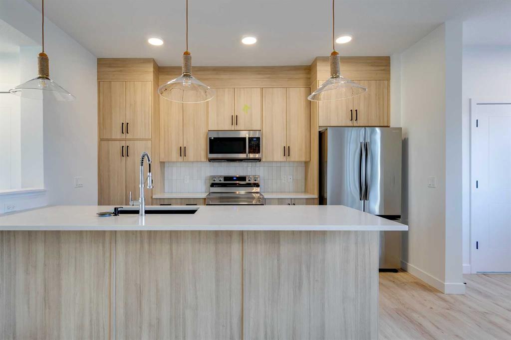 Additional image 4 of 174 Greystone Boulevard, Cochrane, AB, T4C 3K3