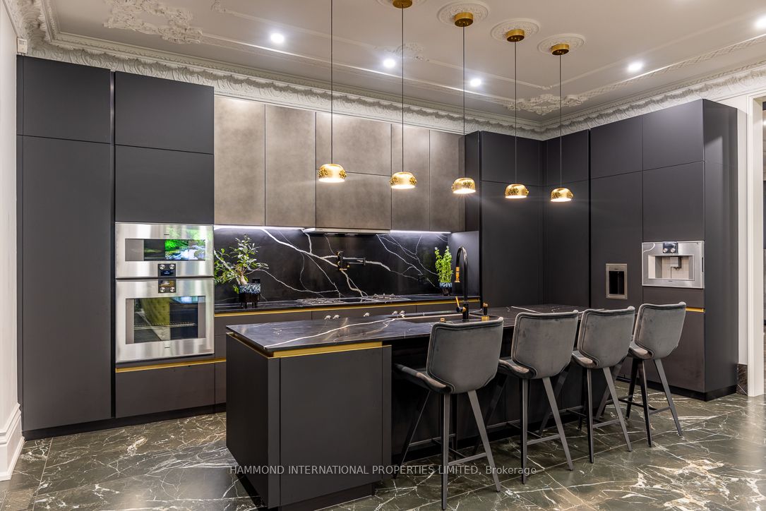 Additional image 6 of 10 Hillavon Drive, Toronto, ON, M9B 2P5