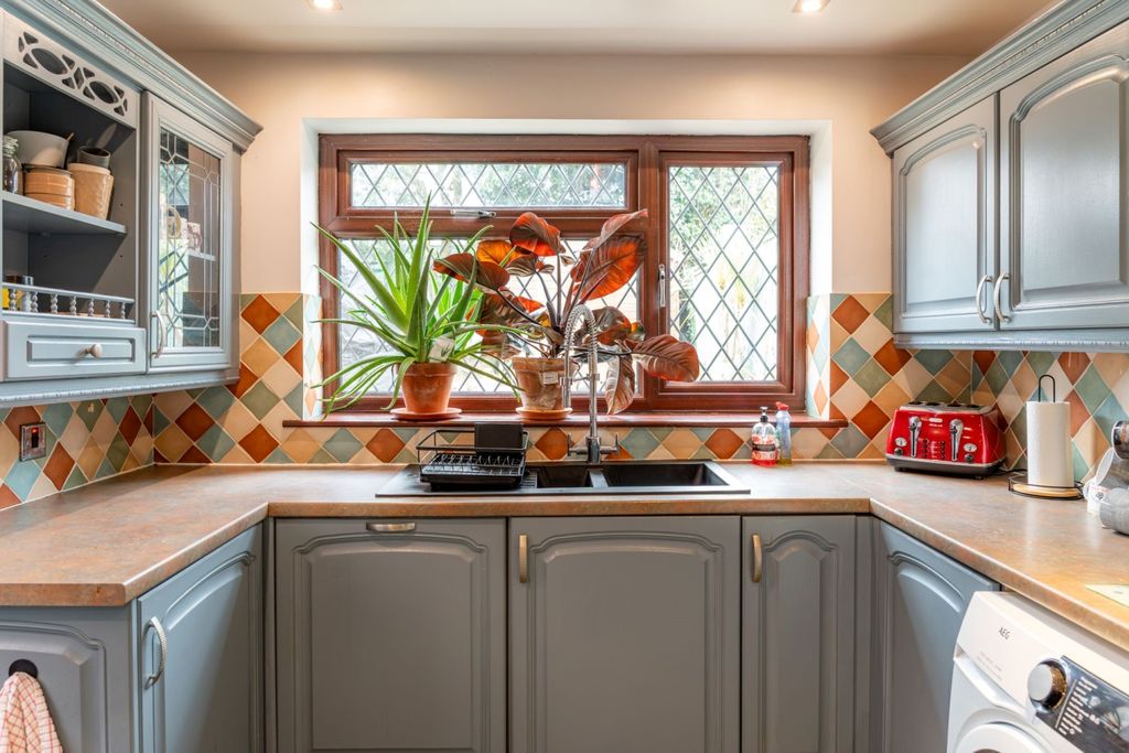 Additional image 4 of 4 bed detached house for salePennyfarthing Lane, Undy NP26