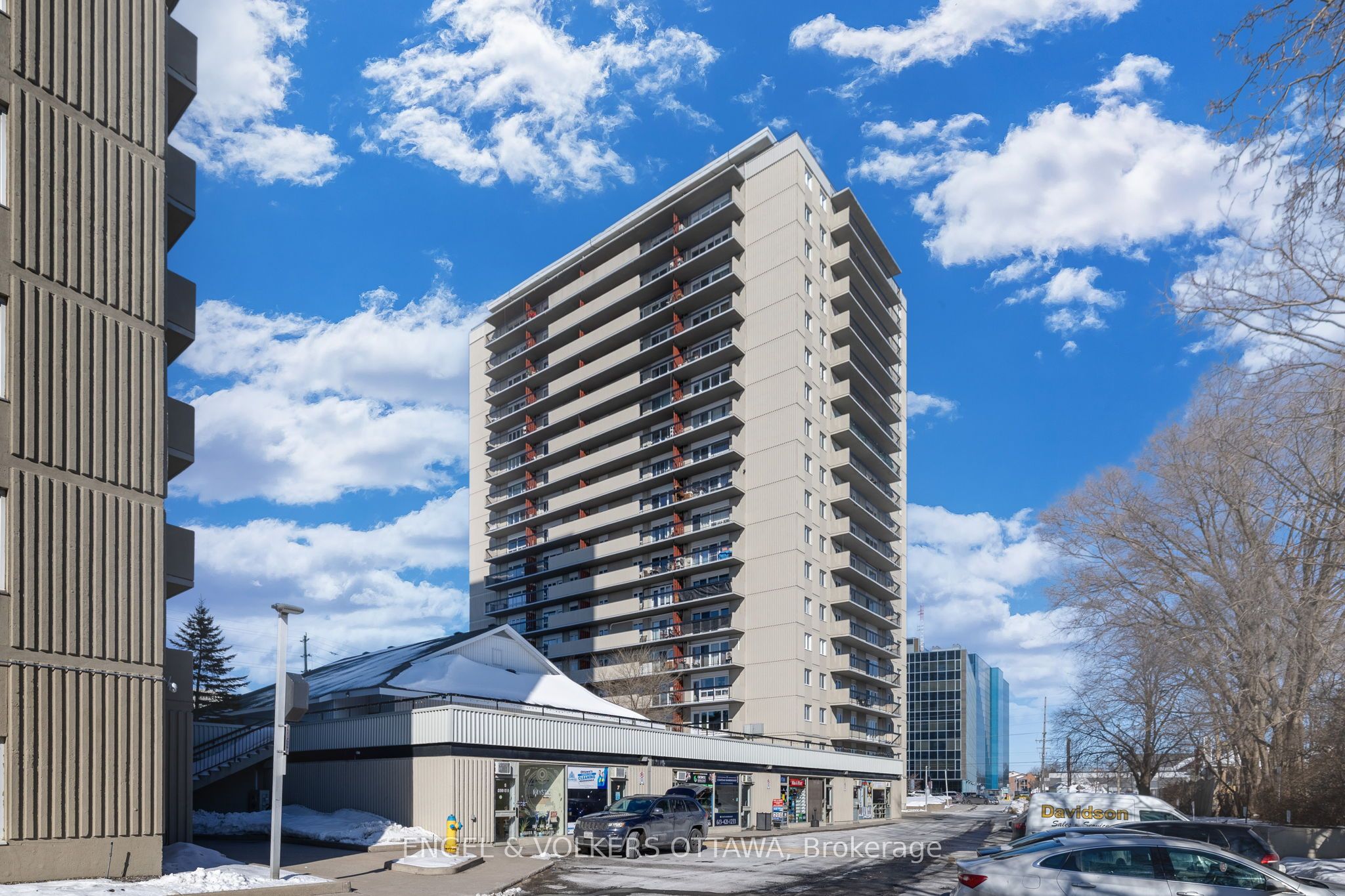 303-158A Mcarthur Avenue, Ottawa, ON, K1L 7E7