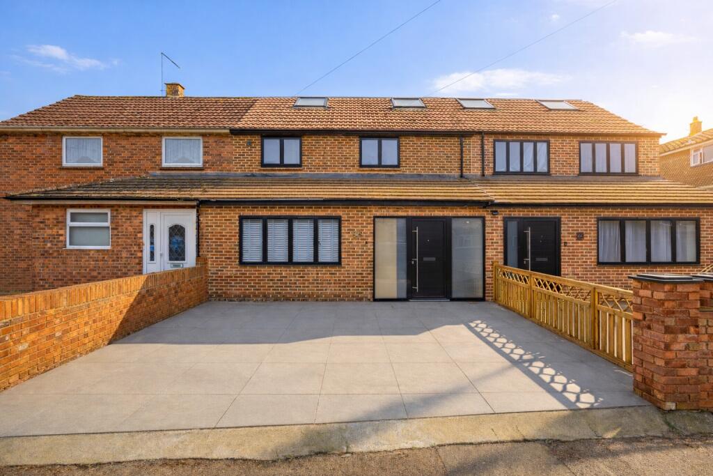 Meadway, Colney Heath, St. Albans, Hertfordshire, AL4