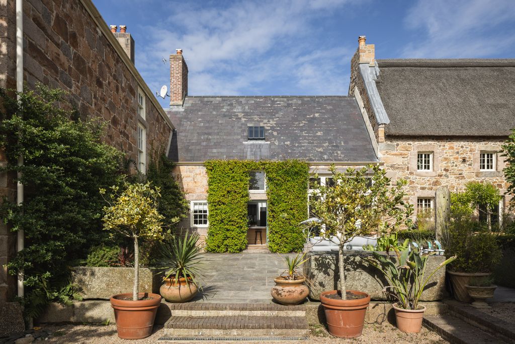 Additional image 13 of 6 bed detached house for saleLes Charrieres Malorey, St. Lawrence, Jersey JE3
