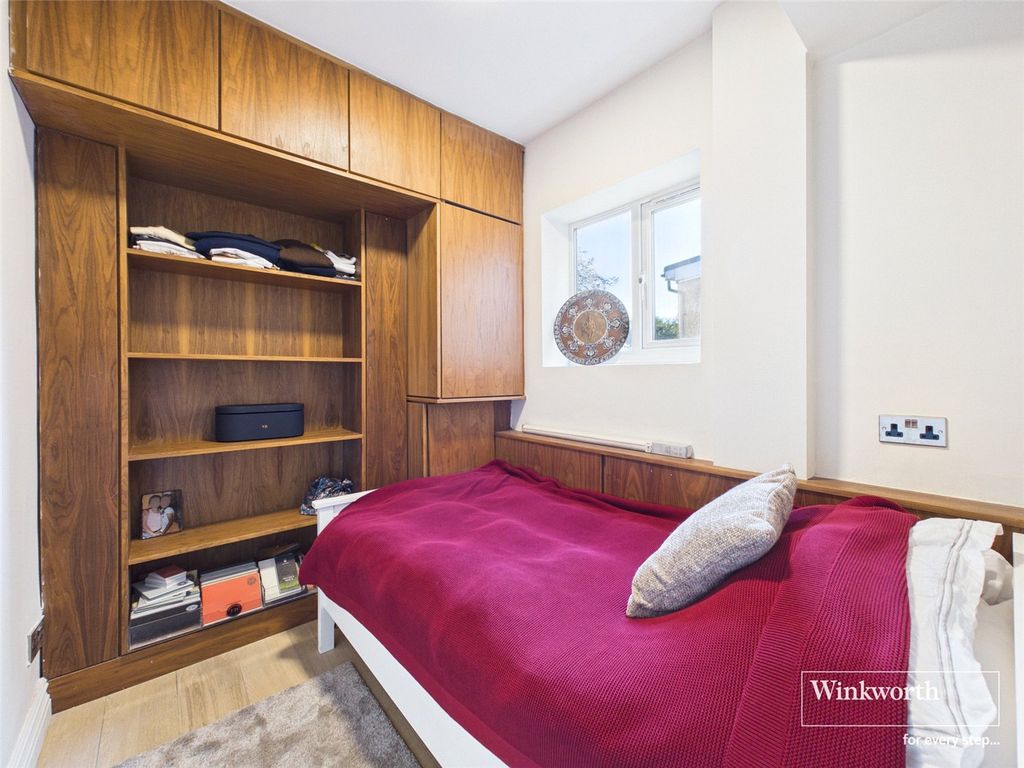 Additional image 9 of 4 bed semi-detached house for saleColin Park Road, Colindale NW9