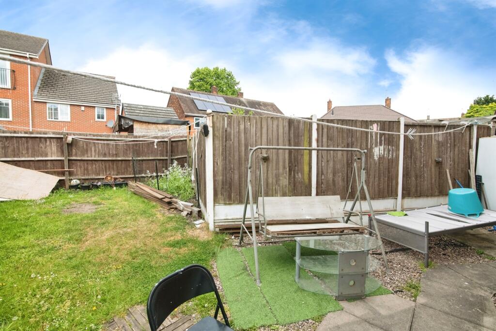 York Crescent, WEST BROMWICH photo 4