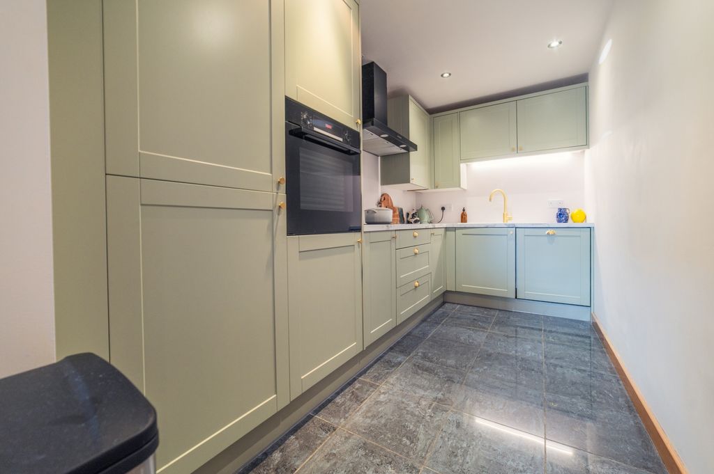 Additional image 10 of 2 bed flat for saleSouth Mews, Cardiff Bay CF10