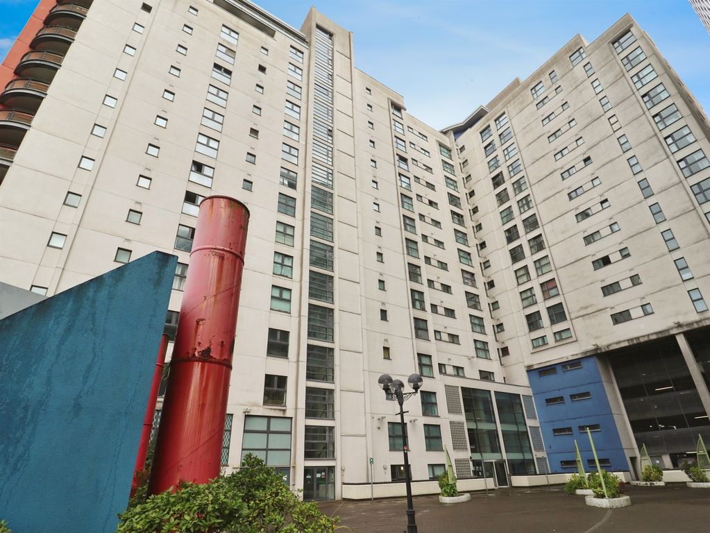 3 bed flat for saleLandmark Place, Cardiff CF10