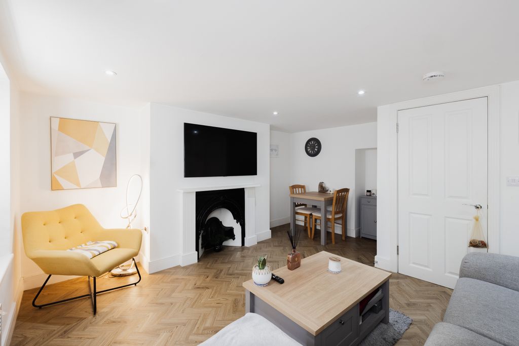 Additional image 14 of 1 bed flat for sale10 Elizabeth Place, St. Helier, Jersey JE2