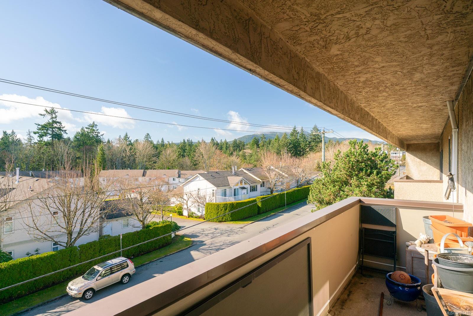 303-550 Bradley Street, Nanaimo, BC, V9S 1C1