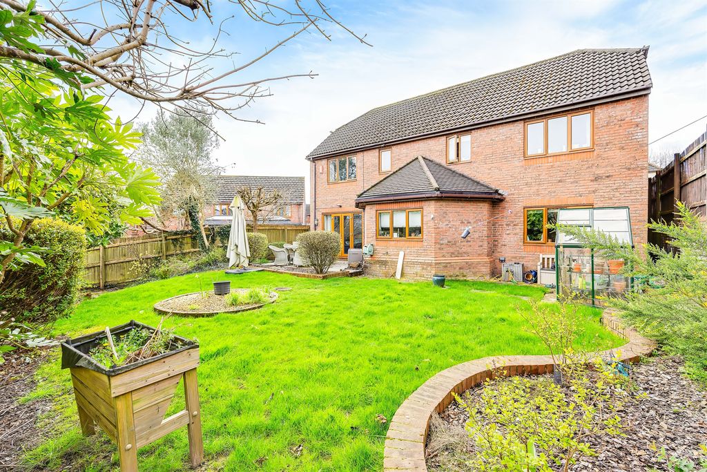 Additional image 2 of 4 bed detached house for salePilgrim Close, Radyr, Cardiff CF15
