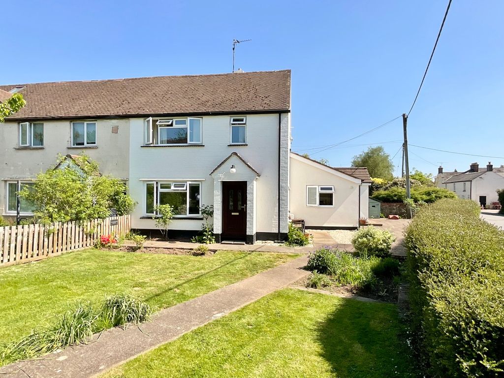 3 bed terraced house for saleHigh Street, Raglan, Usk NP15