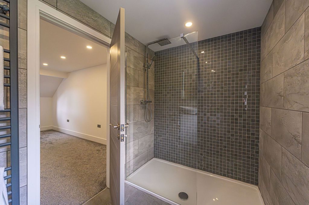 Additional image 16 of 4 bed detached house for saleRoyal Oak Hill, Christchurch NP18
