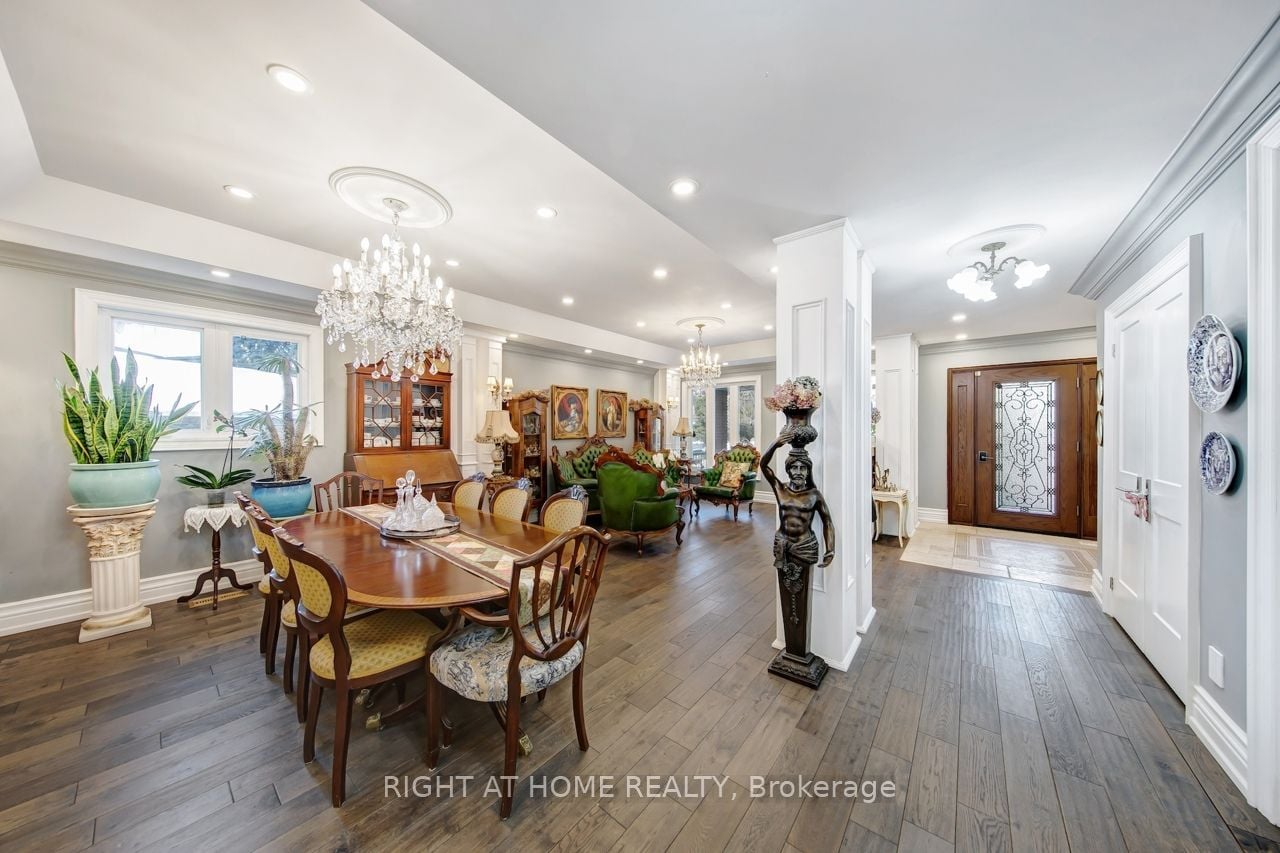 397 Maple Leaf Drive, Toronto, ON, M6L 1P4 photo 2