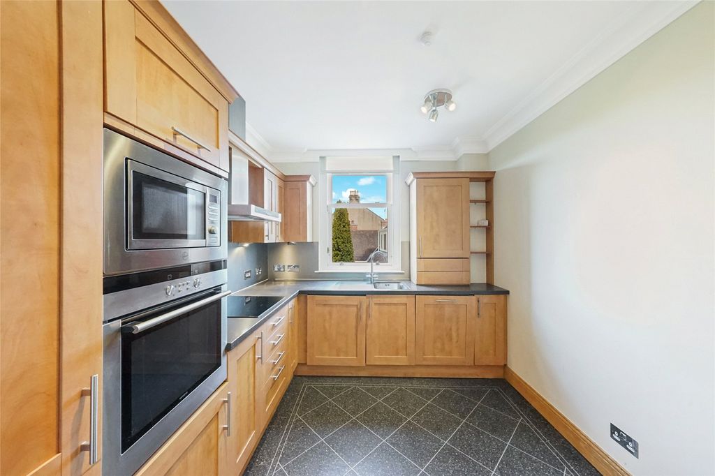 Additional image 9 of 3 bed flat for saleVictoria Place, Stirling, Stirlingshire FK8