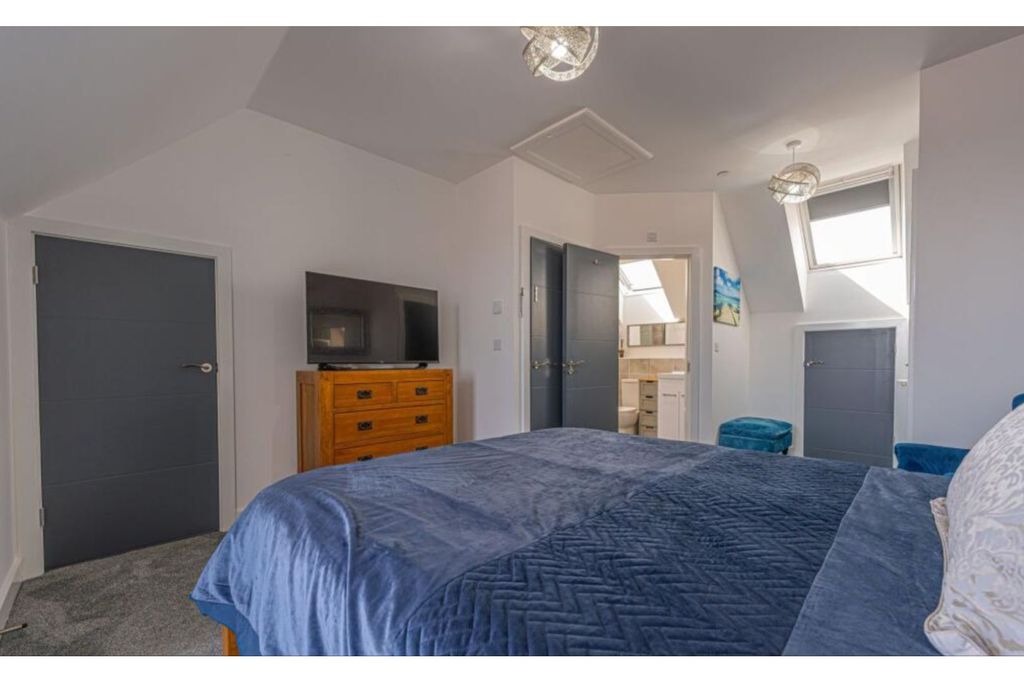 Additional image 10 of 4 bed semi-detached house for saleDolomite Close, Newport NP19