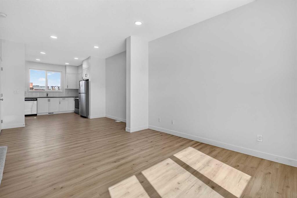 Additional image 5 of 216 142 Avenue NW, Calgary, AB, T3P 0V7