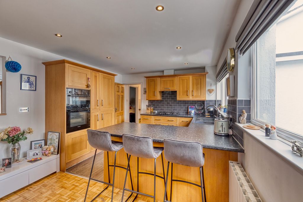 Additional image 6 of 4 bed semi-detached house for sale13 Nomond Avenue, St Helier JE2