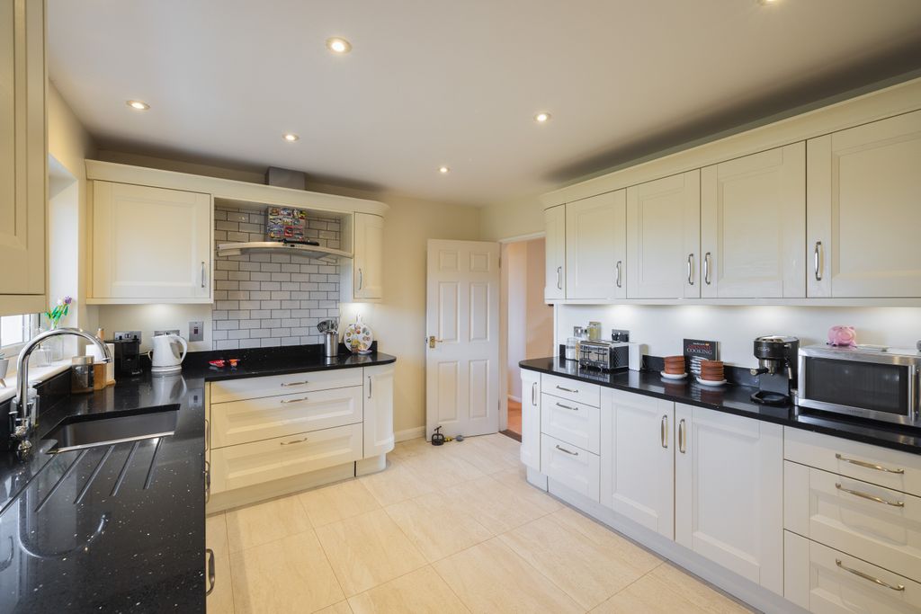 Additional image 16 of 3 bed bungalow for saleLa Grande Route De Faldouet, St. Martin, Jersey JE3