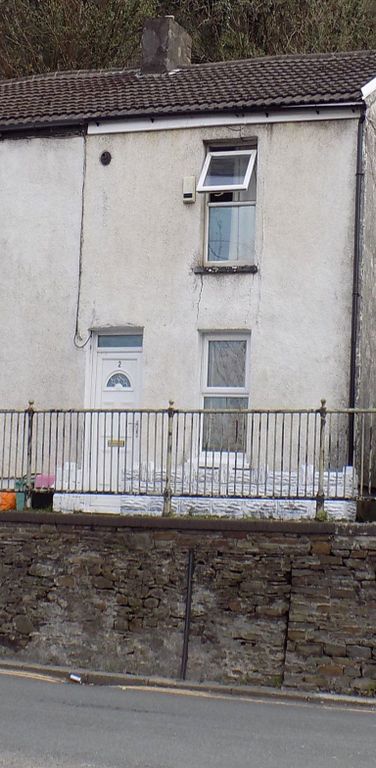 2 bed terraced house to rentNeath Road, Briton Ferry, Neath SA11