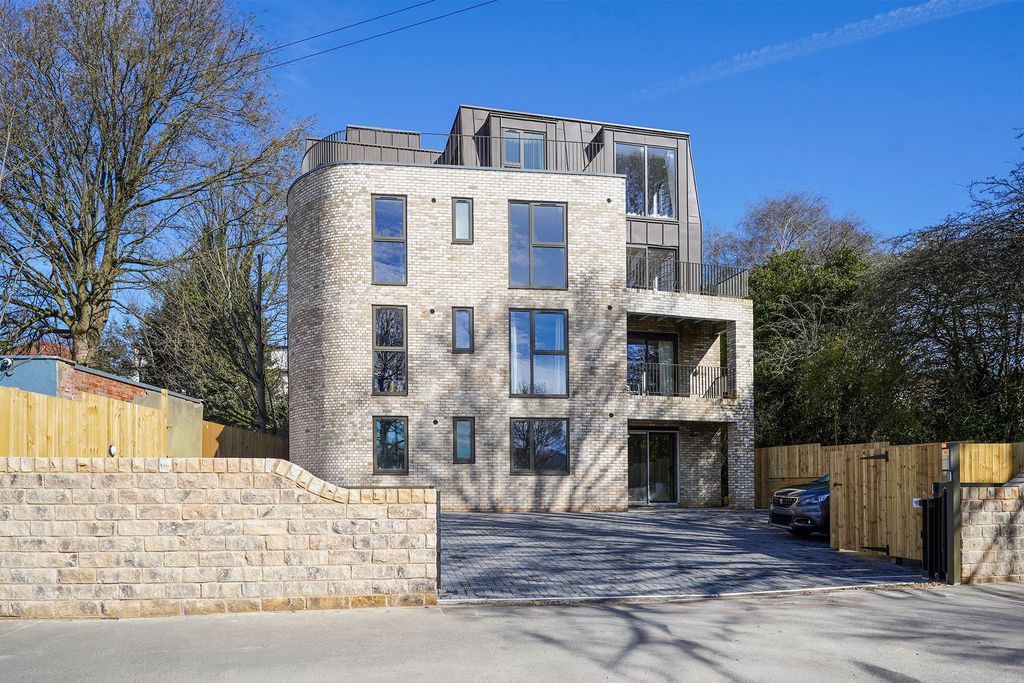 2 bed flat for saleApartment 5 Lydgate Green, Lydgate Lane, Crosspool S10