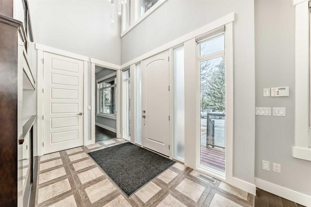 Additional image 5 of 230 37 Street NW, Calgary, AB, T2N 3B7