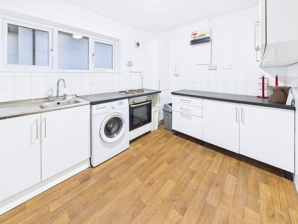 Additional image 4 of 2 bed flat for saleHeathwood Court, Heathwood Road, Cardiff CF14