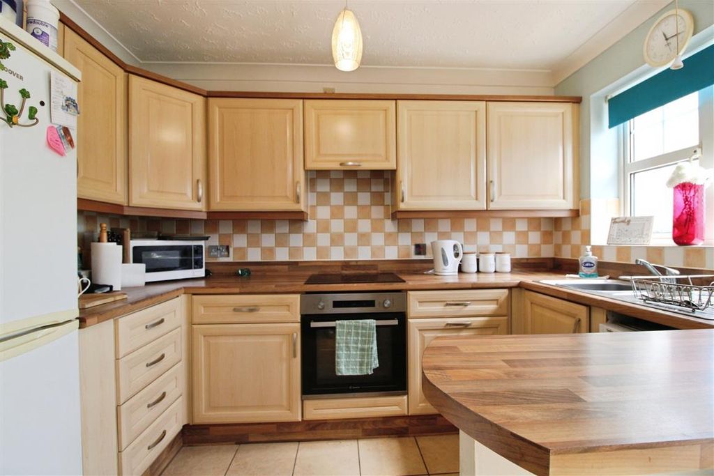 Additional image 12 of 3 bed semi-detached house for saleHandley Road, Cardiff CF24