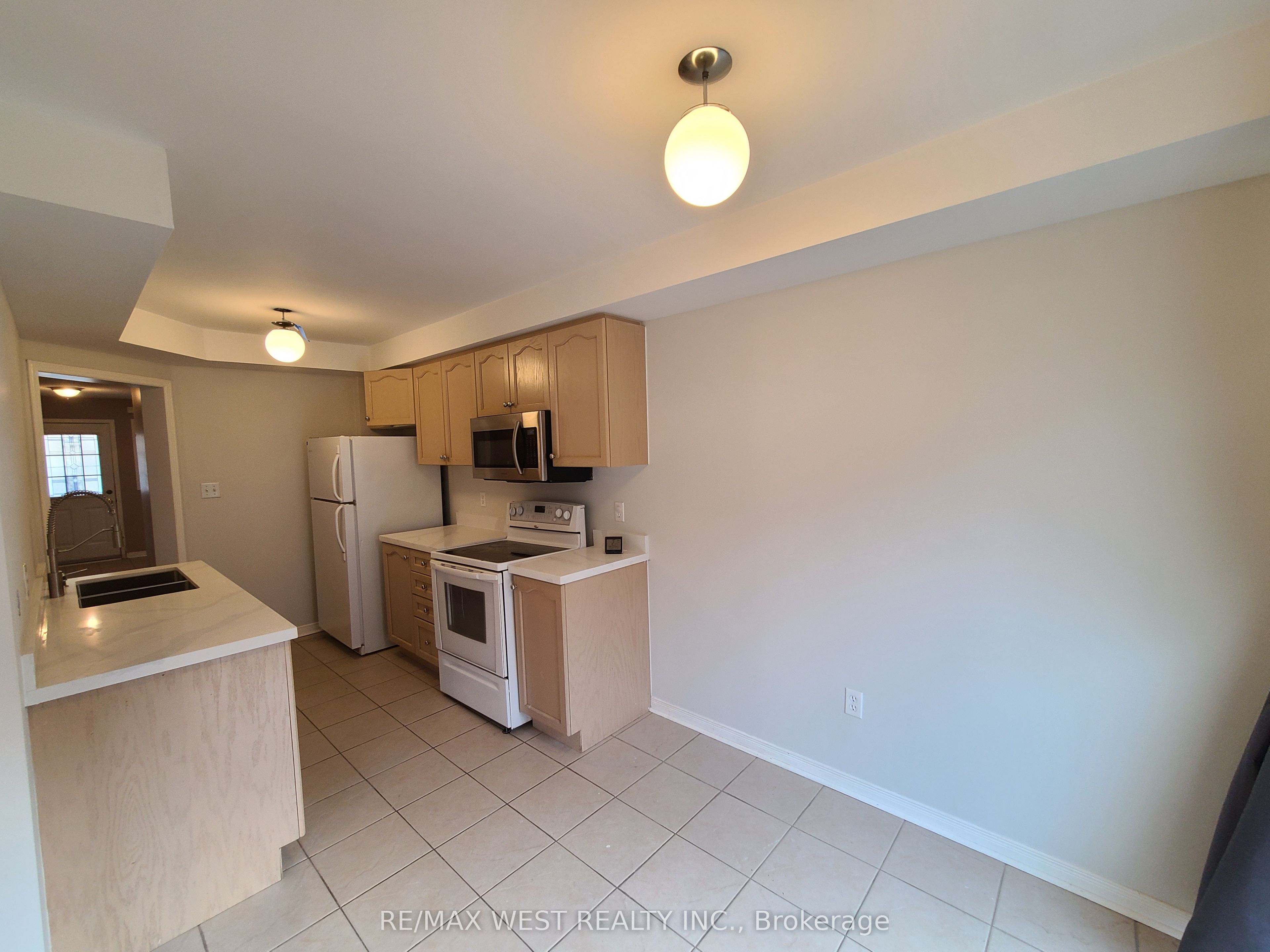 Additional image 4 of 228 Coleridge Drive, Newmarket, ON, L3X 2T6