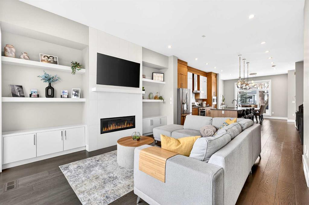 Additional image 4 of 3736 44 Street SW, Calgary, AB, T3E 3S2