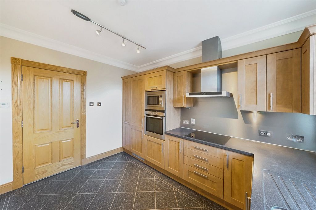 Additional image 10 of 3 bed flat for saleVictoria Place, Stirling, Stirlingshire FK8