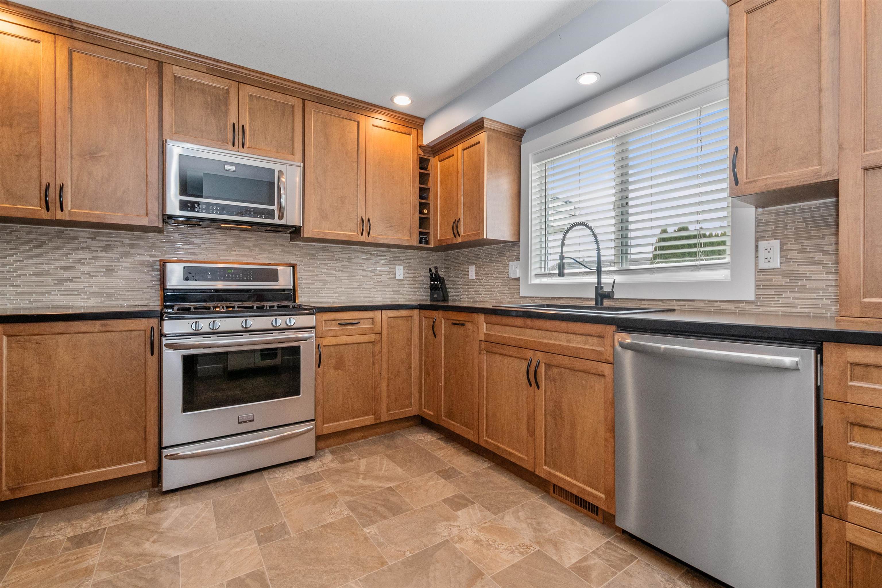 9728 Heather Street, Chilliwack, BC, V2P 5M6 photo 3