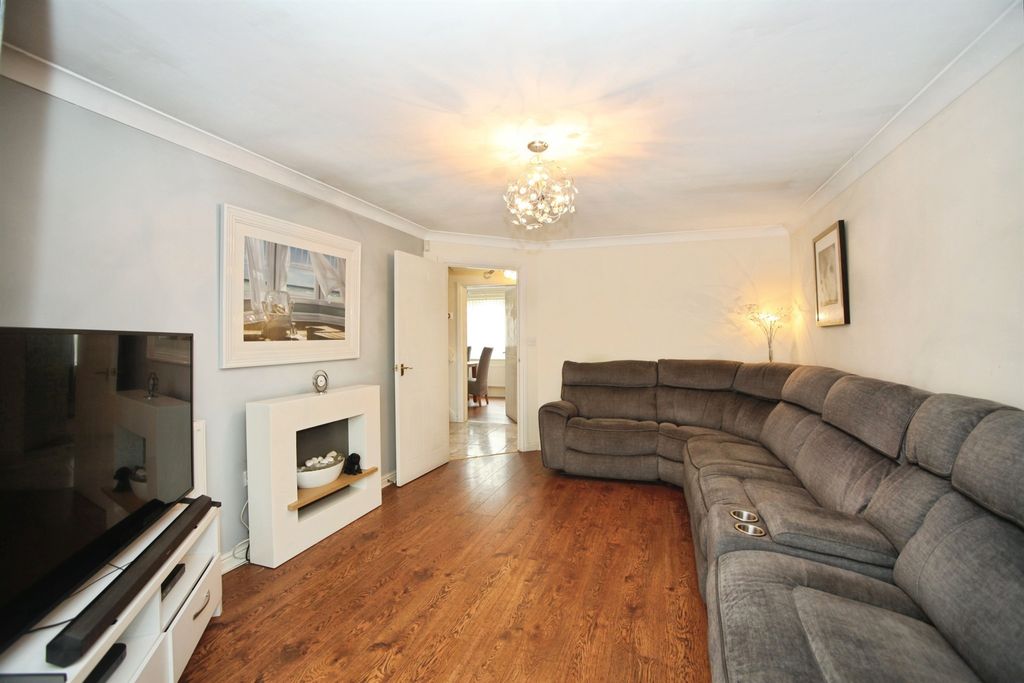 Additional image 3 of 4 bed detached house for saleCoed-Y-Graig, Ystrad Mynach, Hengoed CF82
