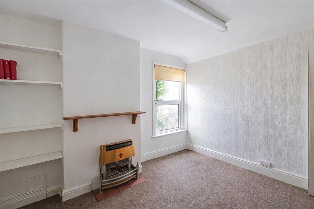 Additional image 7 of 5 bed property for saleWyndham Crescent, Cardiff CF11