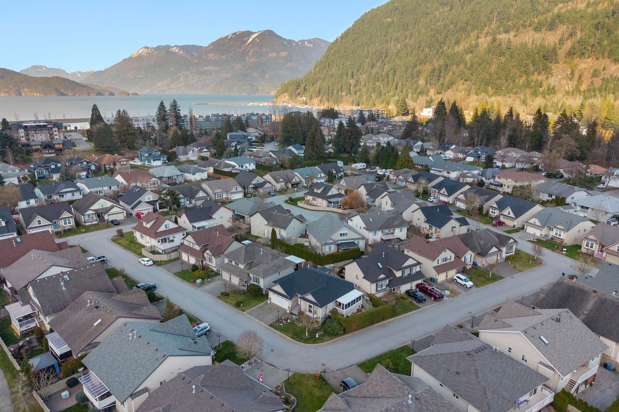 41-349 Walnut Avenue, Harrison Hot Springs, BC, V0M 1K0 photo 2