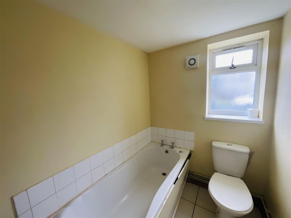 Additional image 7 of 2 bed flat for saleSandfield Road, Burry Port SA16