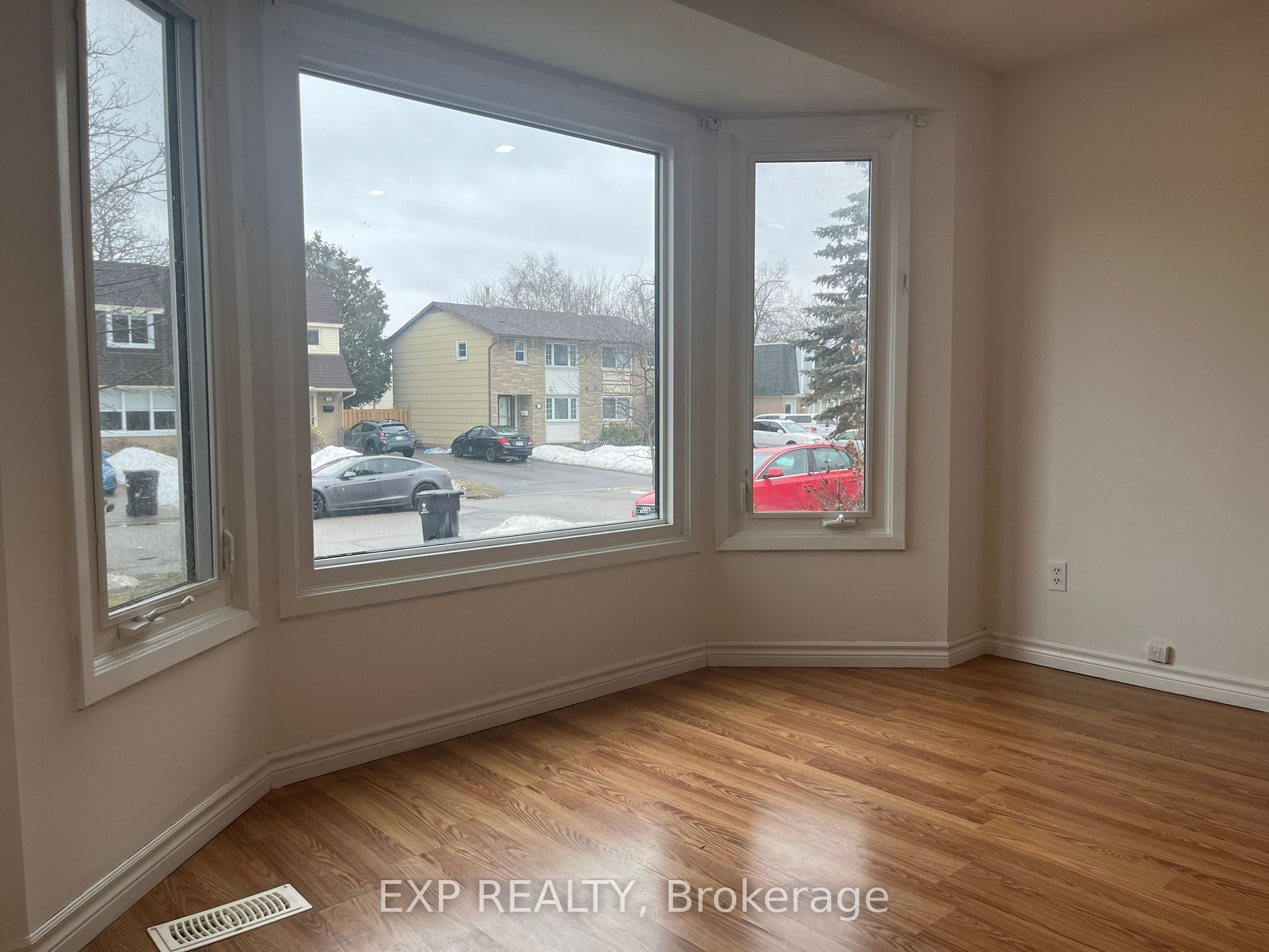 Additional image 2 of 123 Greendale Crescent, Kitchener, ON, N2A 2R5