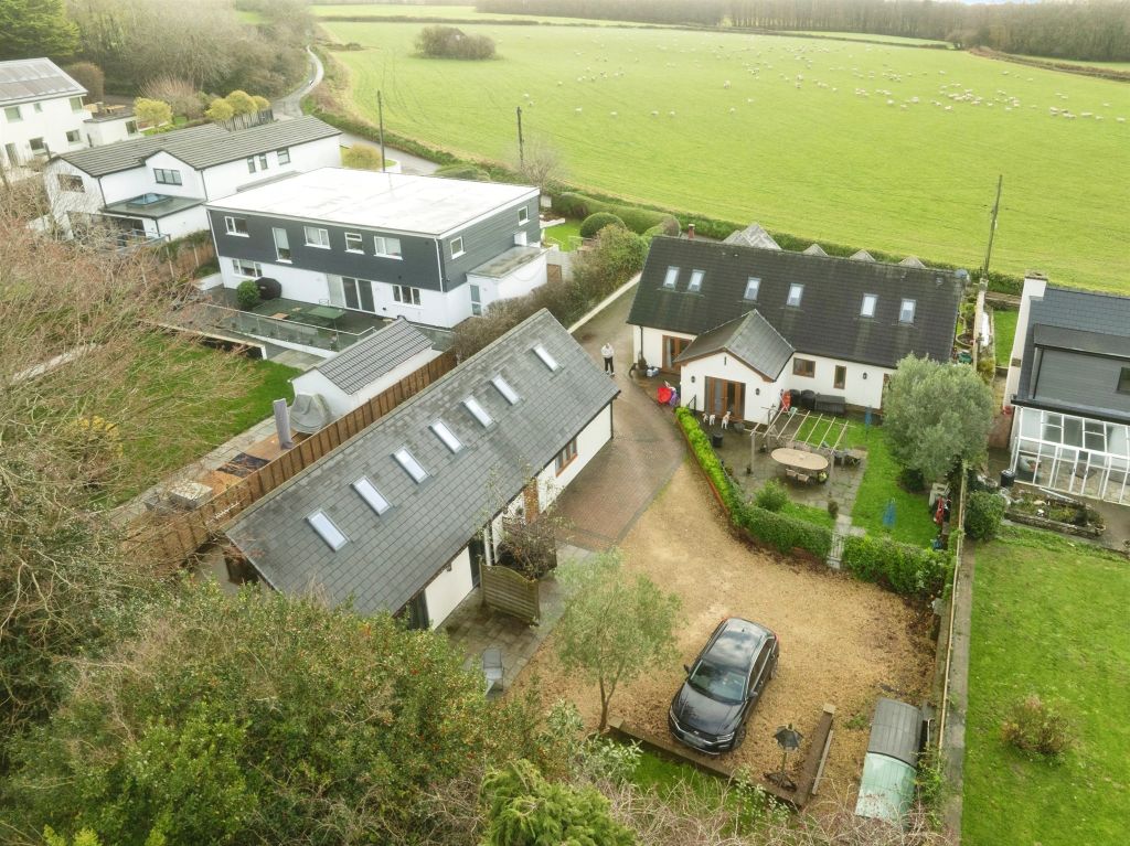 6 bed detached house for saleMounton Road, Chepstow NP16