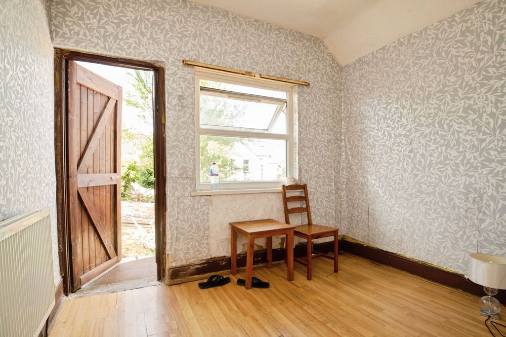 Additional image 12 of 5 bed terraced house for sale97 Donald Street, Cardiff CF24