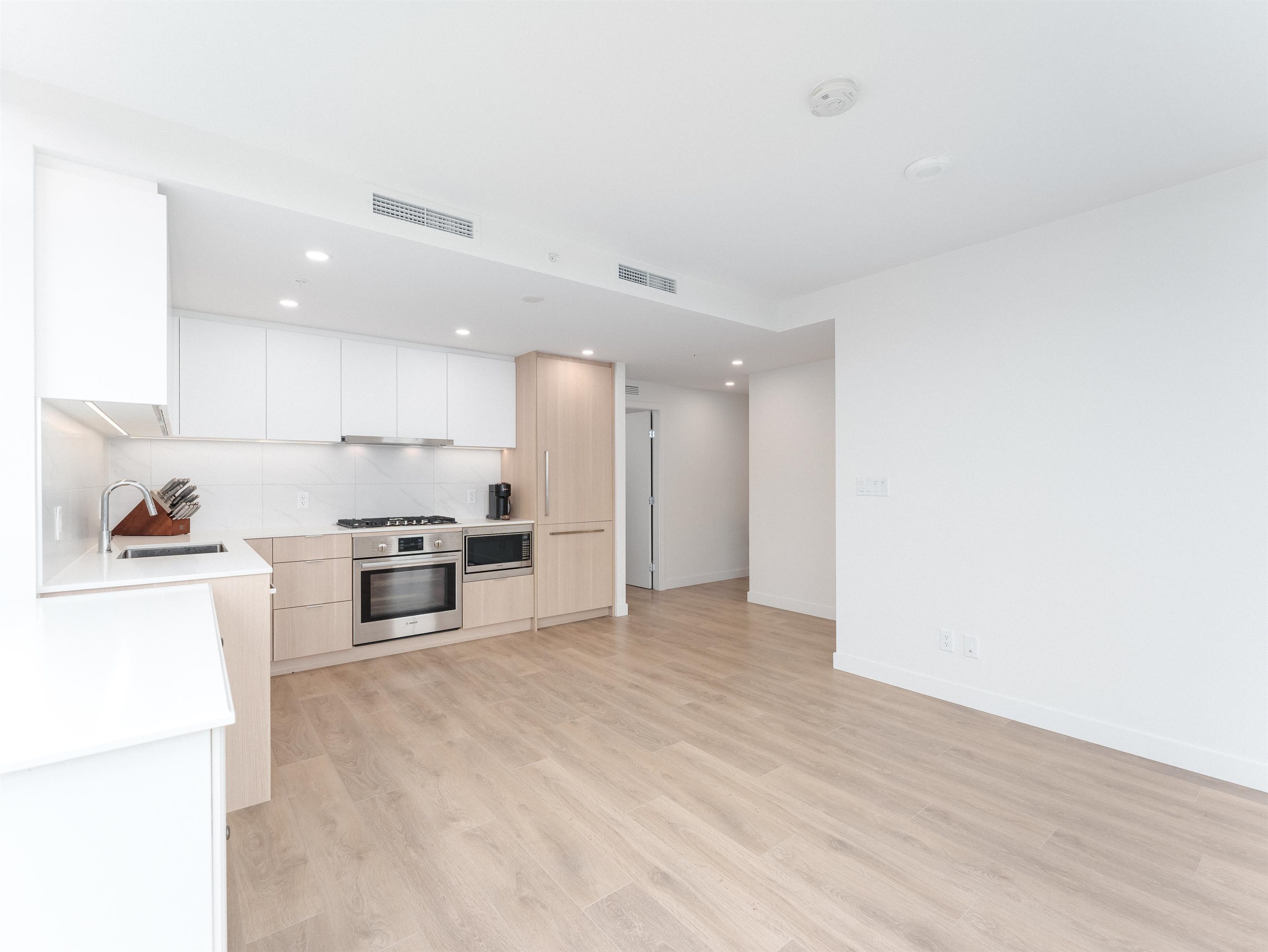 Additional image 6 of 1809-318 Alderson Avenue, Coquitlam, BC, V3K 0J1