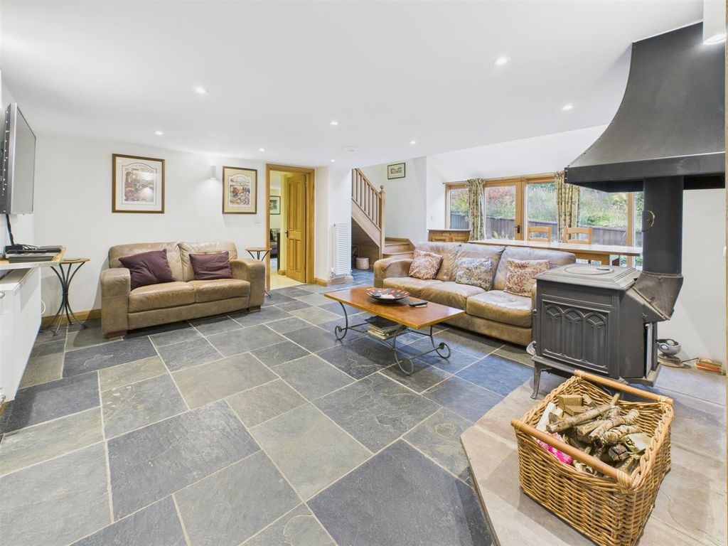 4 bed cottage for saleDevauden, Chepstow NP16 photo 4