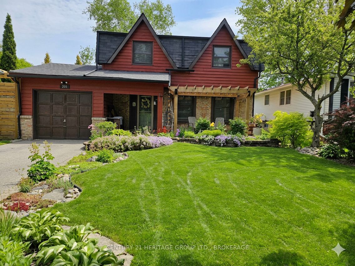 205 Keewatin Street, Oshawa, ON, L1H 6Z5