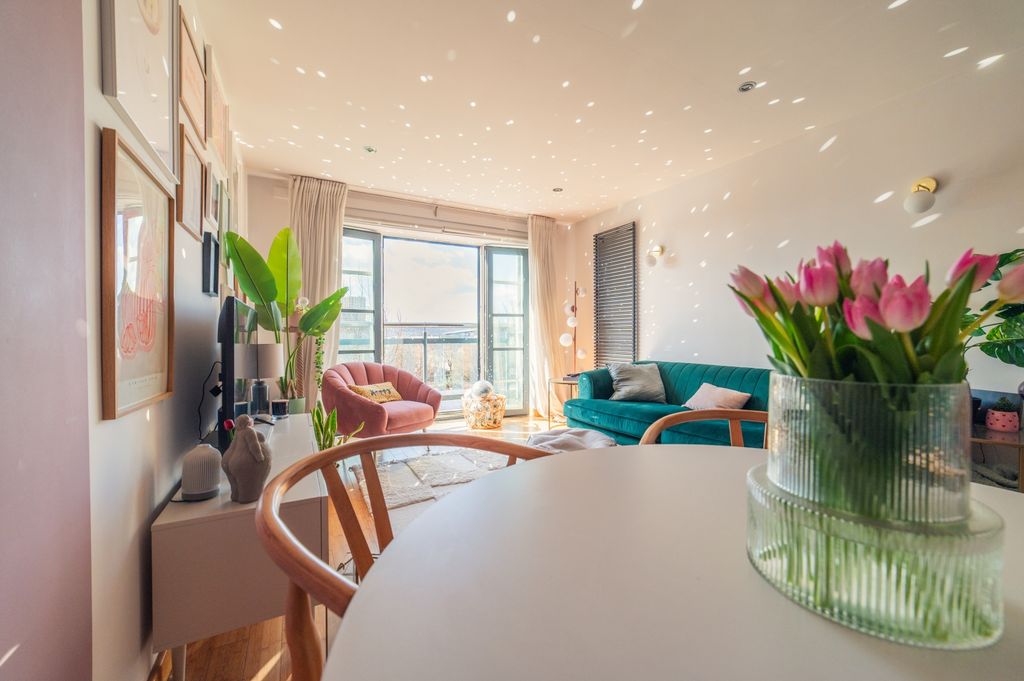 Additional image 8 of 2 bed flat for saleSouth Mews, Cardiff Bay CF10
