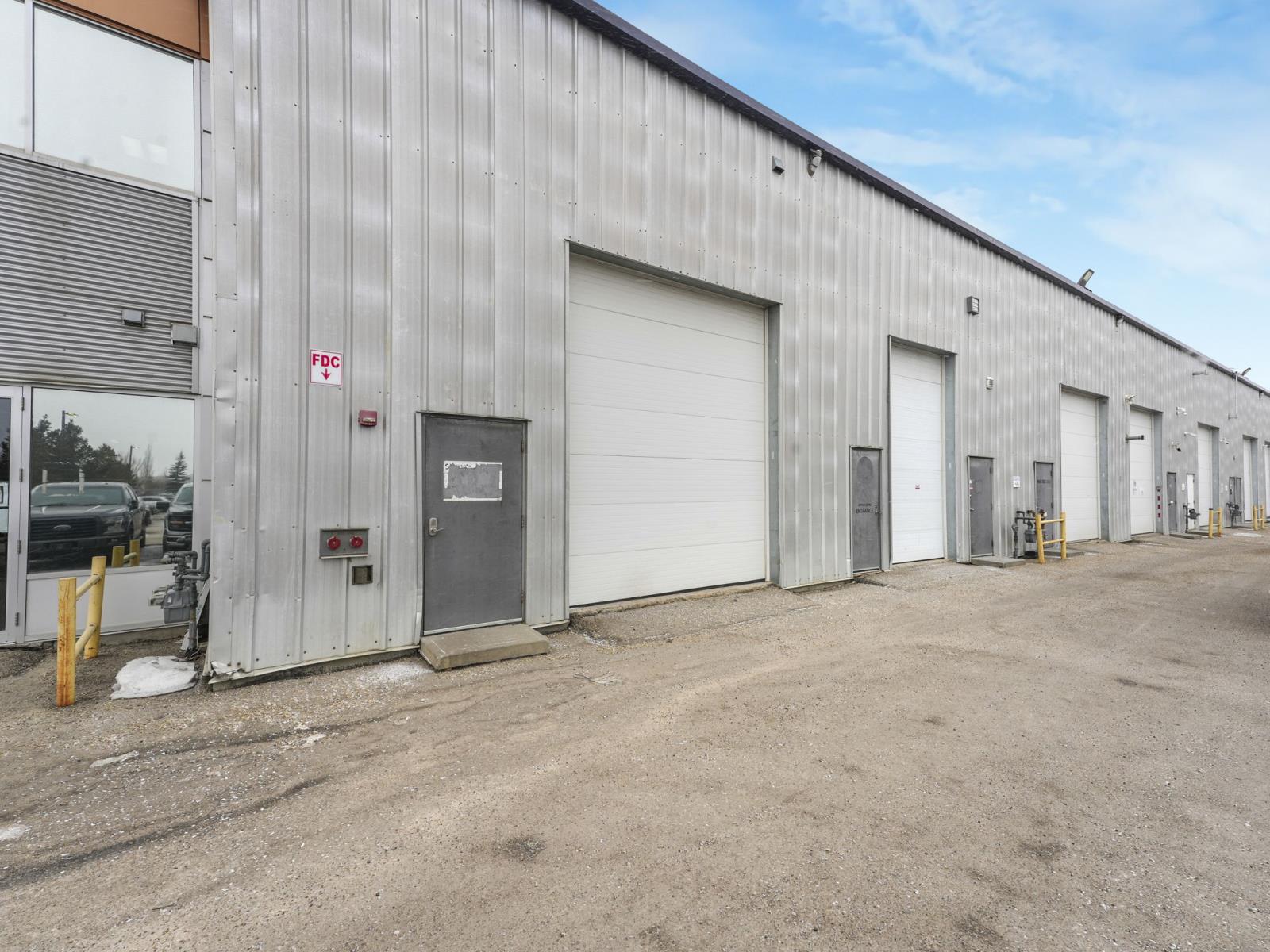 2908 Ellwood Drive SW, Edmonton, AB, T6X0A9 photo 3