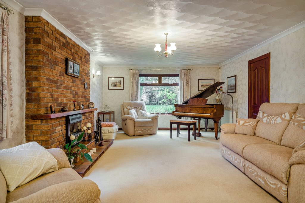 Additional image 3 of 4 bed detached house for salePwll-Pen Court, Hartridge Farm Road, Llanwern, Newport, Newport NP18
