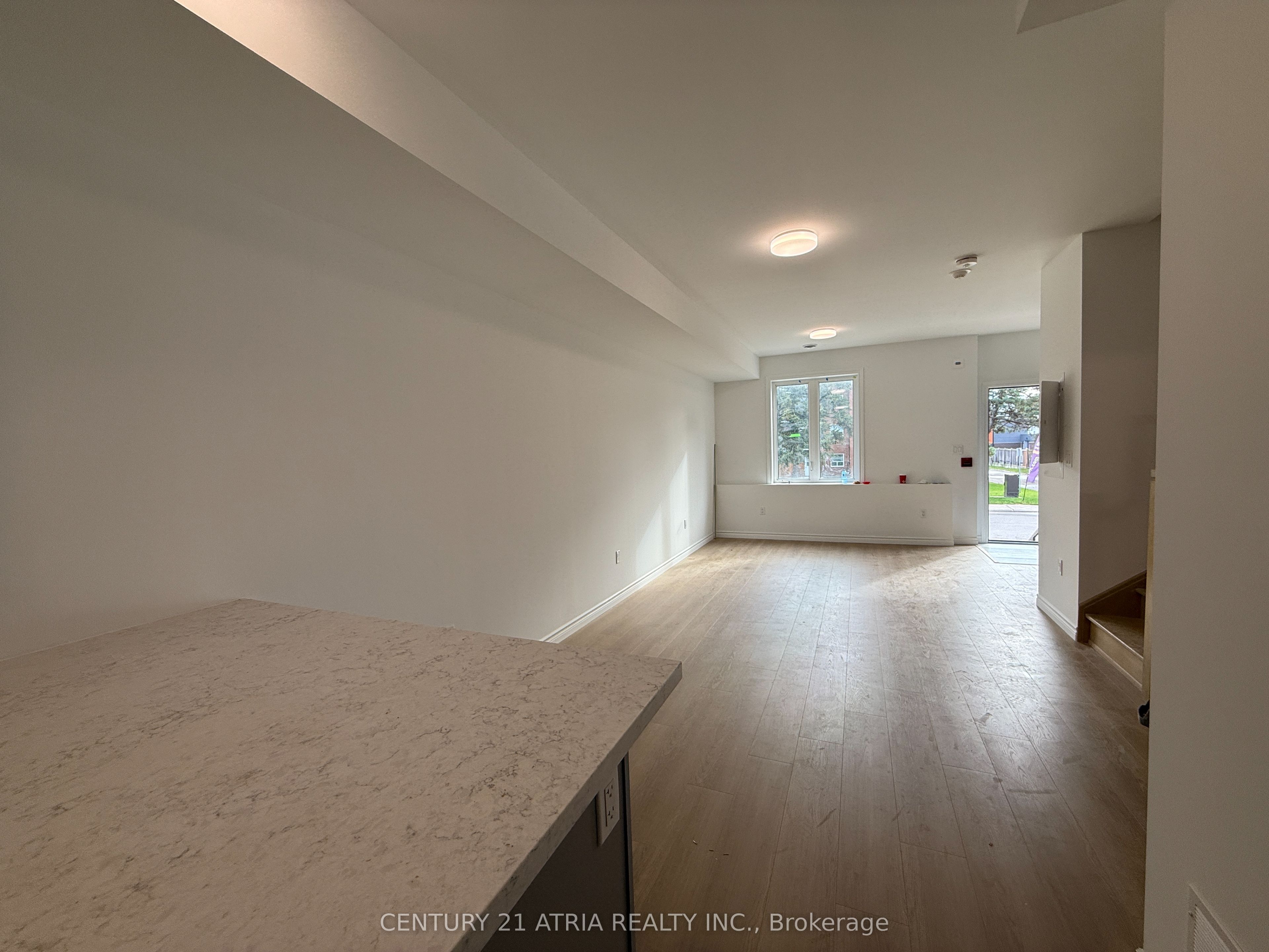 Additional image 4 of 11-2 Slessor Boulevard, Grimsby, ON, L3M 3T2