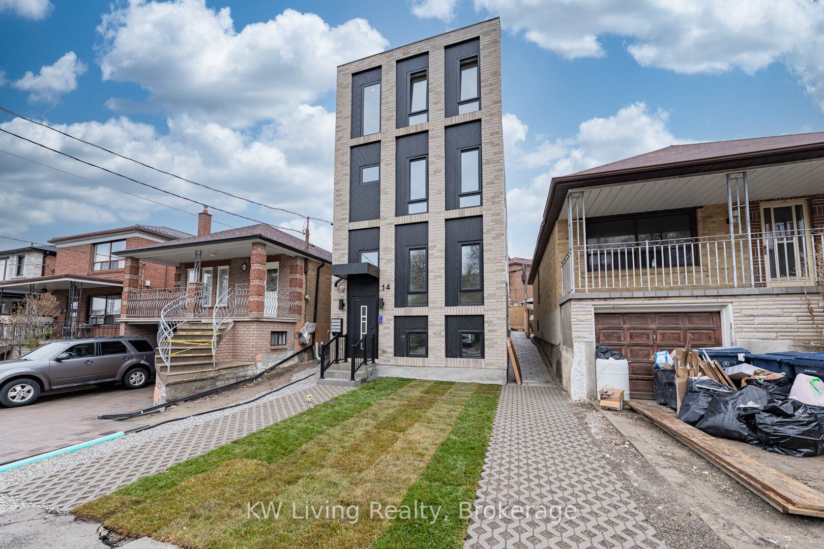 Additional image 2 of 14 Holmesdale Road, Toronto, ON, M6E 1Y1