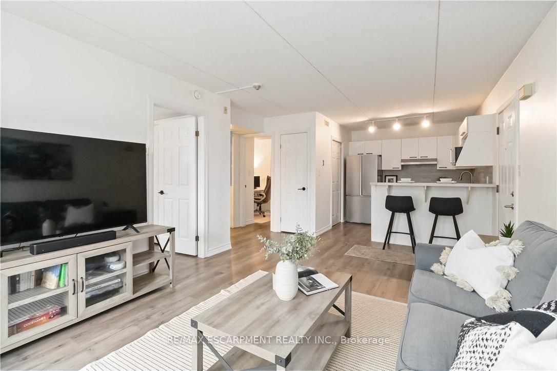 Additional image 4 of 222-2030 Cleaver Avenue, Burlington, ON, L7M 4C3